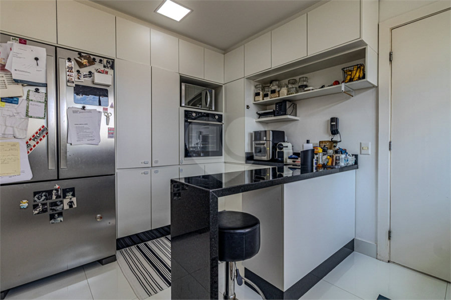 Apartamento à venda com 3 suítes em Alto de Pinheiros, São Paulo, SP
