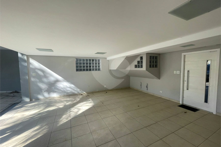 Casa à venda com 4 suítes no condomínio Fechado, São Paulo - SP