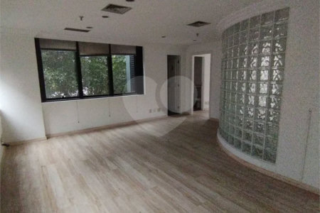 Sala comercial para locação no Jardim Paulista, 90 m², 2 vagas de garagem