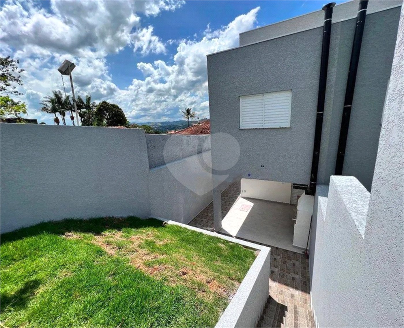 Sobrado à venda com 3 suítes em Jardim dos Pinheiros, Atibaia, SP