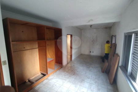 Sobrado à venda com 7 quartos, sendo 6 suítes, em Aclimação, São Paulo, SP