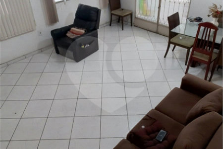 Casa à venda com 3 quartos, sendo 1 suíte, em Cosmos, Rio de Janeiro, RJ