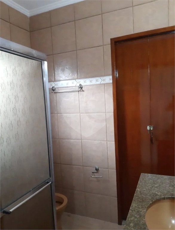 Sobrado à venda com 2 quartos em Km 18, Osasco, SP