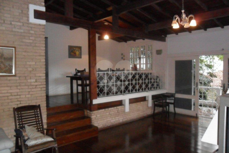 Sobrado à venda com 3 quartos, sendo 1 suíte, em Vila Albertina, São Paulo, SP