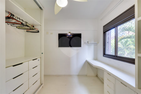Apartamento à venda com 2 suítes em Alto da Boa Vista, São Paulo, SP