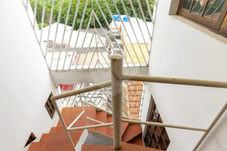Casa à venda com 4 quartos, sendo 1 suíte, em Vila Tiradentes, São Paulo, SP