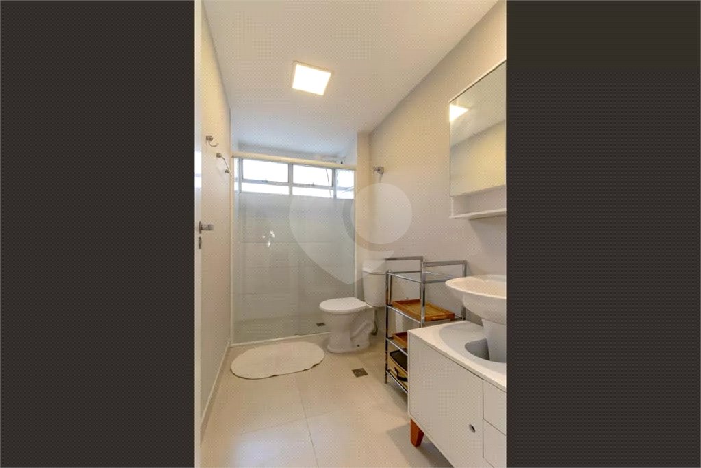 Apartamento à venda com 3 quartos, sendo 1 suíte,  em Moema, São Paulo, SP