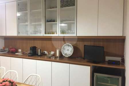 Apartamento à venda ou para alugar com 4 suítes em Santo Amaro, São Paulo, SP