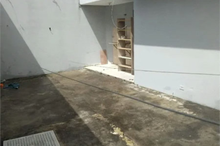 Sobrado à venda com 3 quartos em Jardim Estela Mari, Cotia, SP