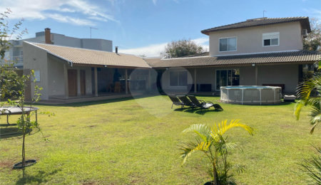 Casa à venda com 4 quartos, sendo 3 suítes,  no condomínio Primavera, Salto - SP