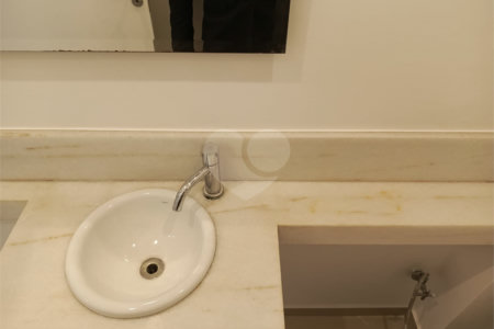 Casa à venda com 3 quartos, sendo 1 suíte, no condomínio Paraíso Classe A, Rio de Janeiro - RJ