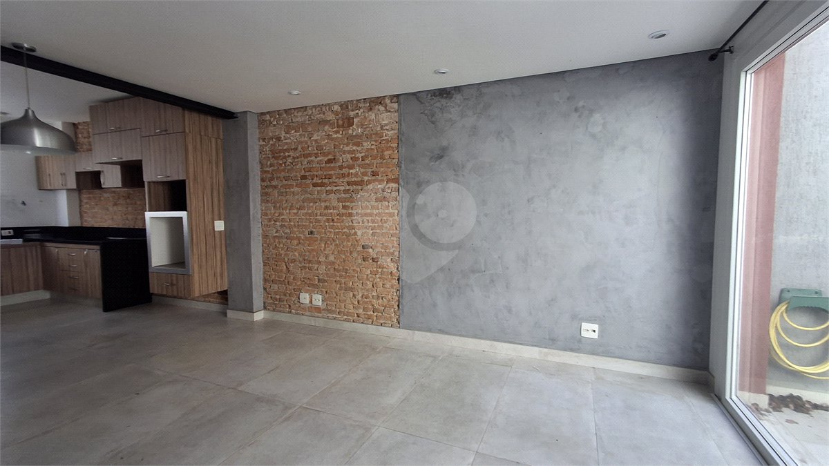 Casa de Vila à venda com 2 quartos, sendo 1 suíte, em Alto da Boa Vista, São Paulo, SP