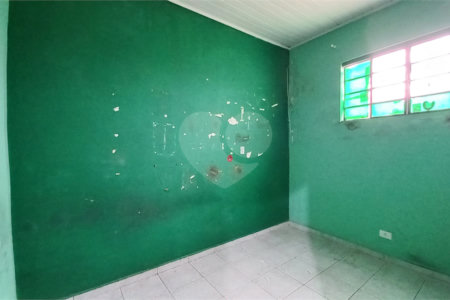 Casa Térrea à venda com 4 quartos, sendo 2 suítes, em Vila Medeiros, São Paulo, SP