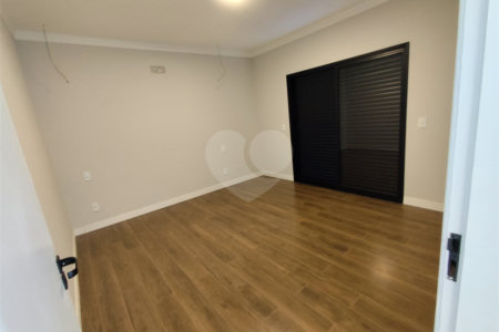 Casa à venda com 4 quartos, sendo 3 suítes,  no condomínio Residencial Golden Ville, Itapetininga - SP