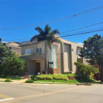 Casa à venda com 4 quartos, sendo 3 suítes,  no condomínio Res. Luzern, Campinas - SP