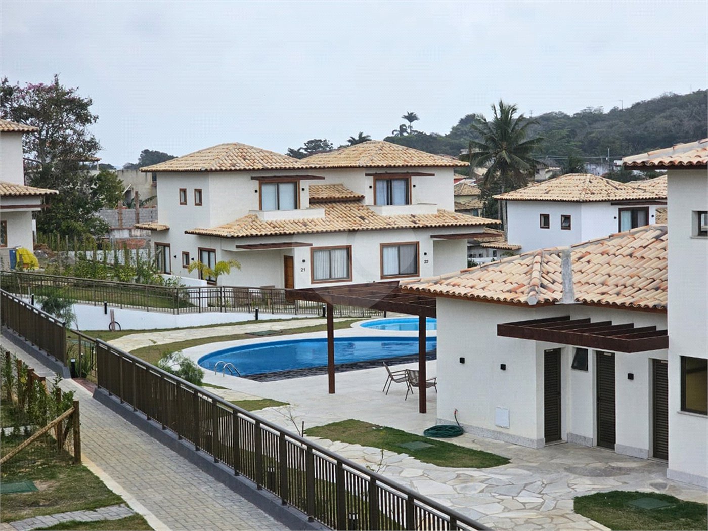 Casa em condomínio à venda ou para alugar com 4 quartos, sendo 3 suítes, em Manguinhos, Armação dos Búzios, RJ