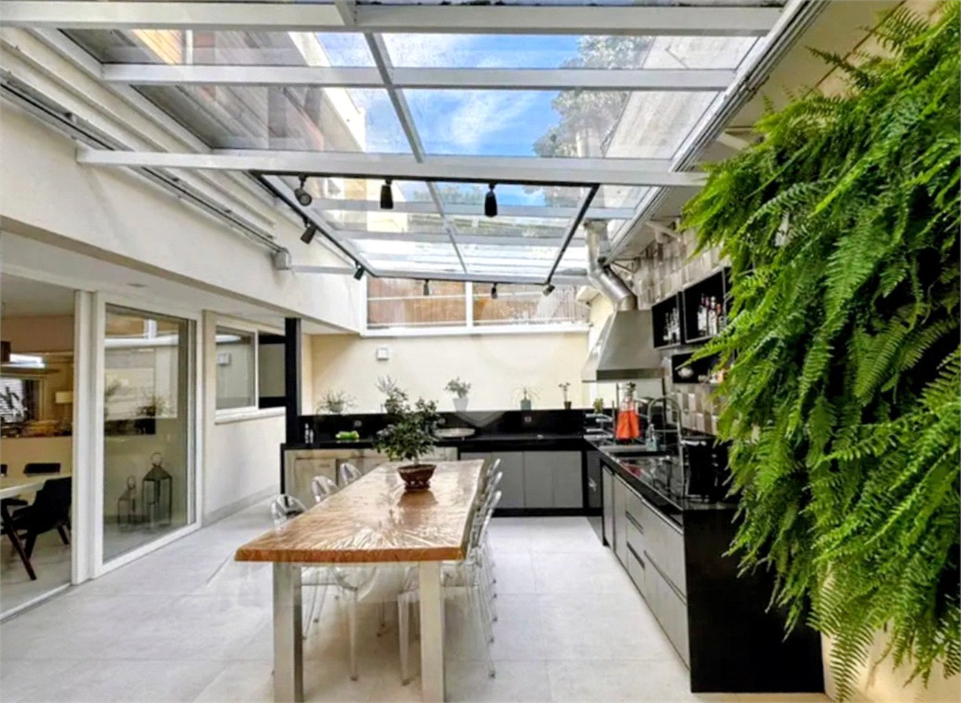 Casa à venda com 4 suítes no condomínio Tao Residencial, São Paulo - SP