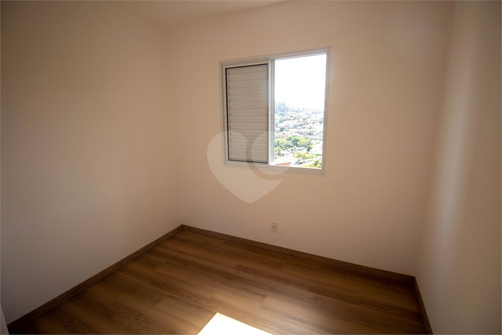 Apartamento para alugar com 2 quartos, sendo 1 suíte, em Chácaras Manão, Mairinque, SP