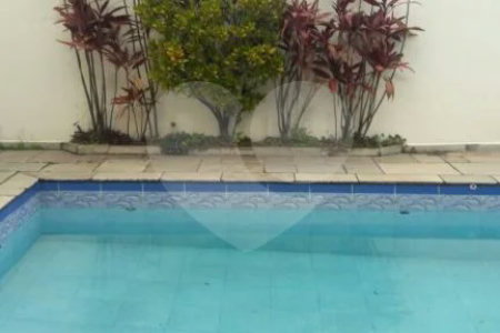 Sobrado à venda com 3 quartos, sendo 1 suíte, em Santa Teresinha, São Paulo, SP