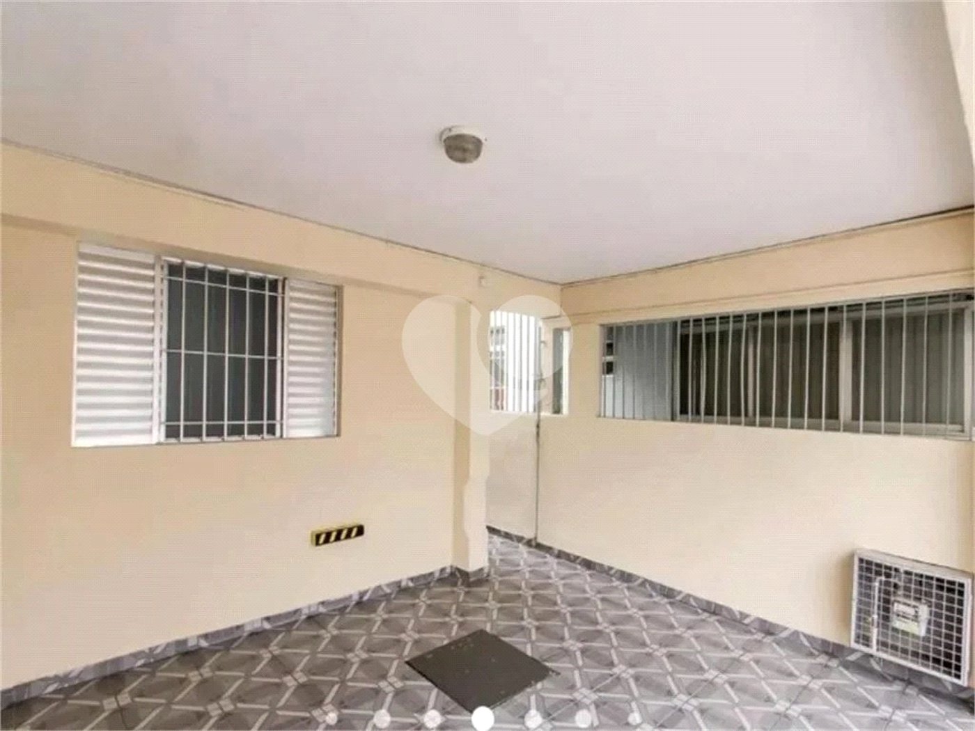 Casa à venda com 4 quartos, sendo 2 suítes, em Jardim Coimbra, São Paulo, SP