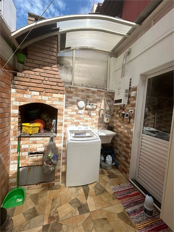 Casa à venda com 3 quartos, sendo 1 suíte, no condomínio Vila das Cores, São Paulo - SP