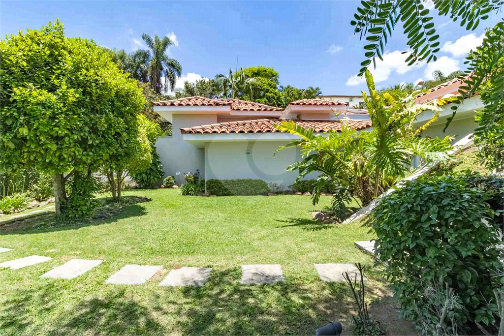 Casa à venda com 7 quartos, sendo 5 suítes,  em Morumbi, São Paulo, SP