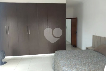 Casa à venda com 3 quartos, sendo 1 suíte, no condomínio Acmti - Colinas do Mosteiro, Terras de Itaici e Recanto dos Pássaros, Indaiatuba - SP