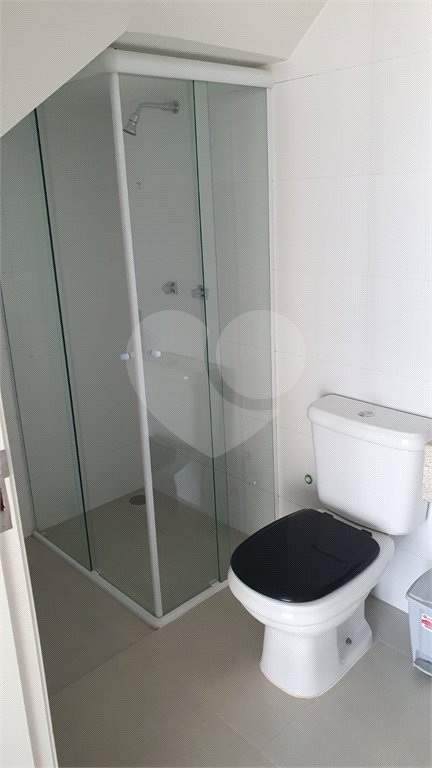 Casa à venda com 3 quartos, sendo 1 suíte, no condomínio Figueira Garden, Atibaia - SP