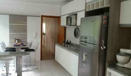 Casa à venda com 3 suítes em Vila Sônia, São Paulo, SP