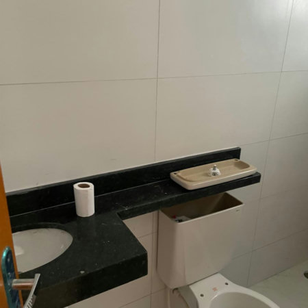 Sobrado à venda com 2 quartos, sendo 1 suíte, em Jardim Princesa, Praia Grande - SP