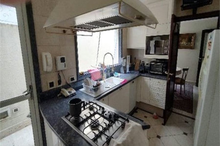 Sobrado de 344m2 à venda com 4 dormitórios no Pacaembu