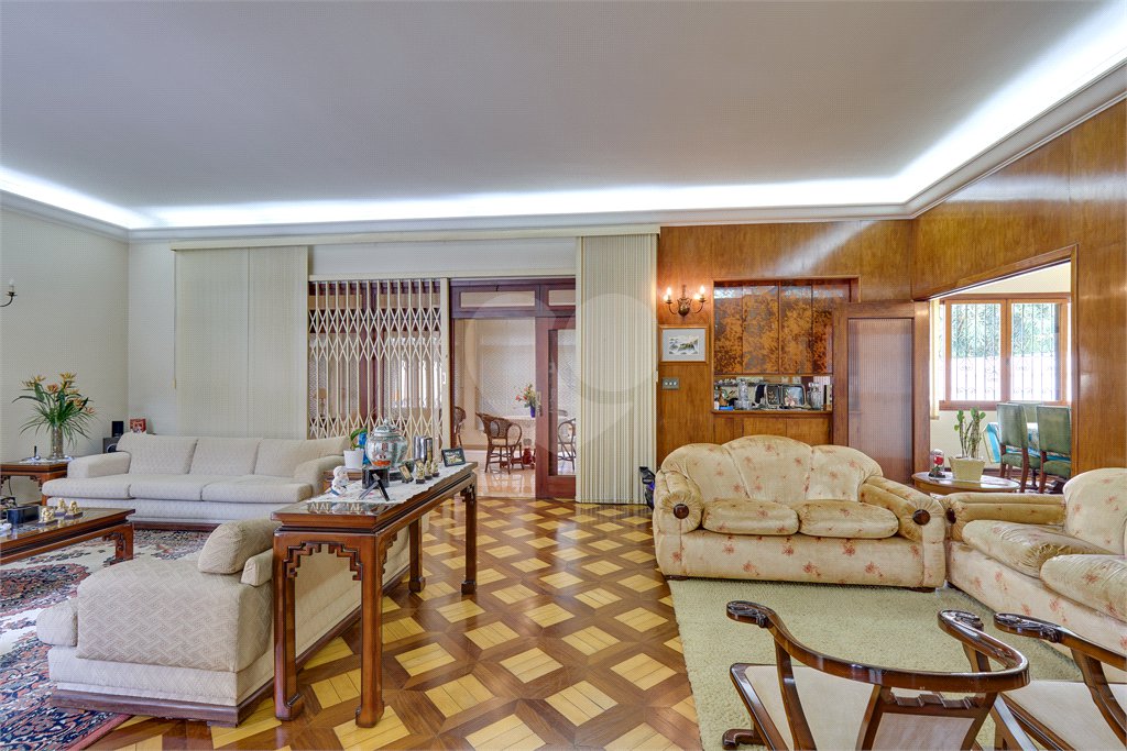 Casa Térrea à venda com 4 quartos, sendo 2 suítes, em Alto da Boa Vista, São Paulo, SP