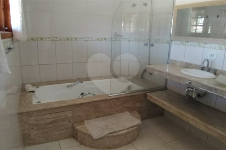 Casa à venda com 4 quartos, sendo 2 suítes, em Barreiro, Mairiporã, SP