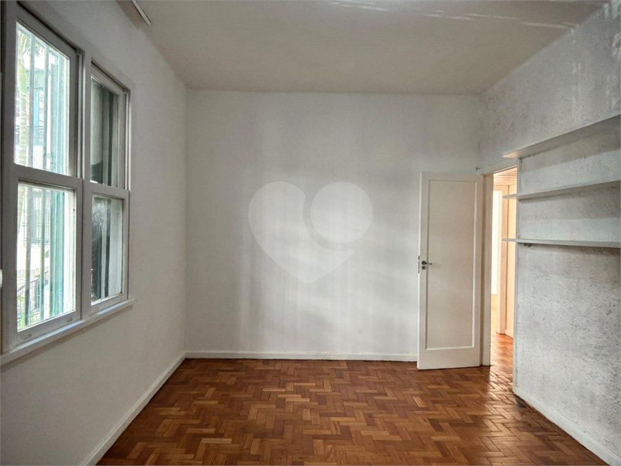 Apartamento à venda com 2 quartos, sendo 1 suíte, em Lagoa, Rio de Janeiro, RJ