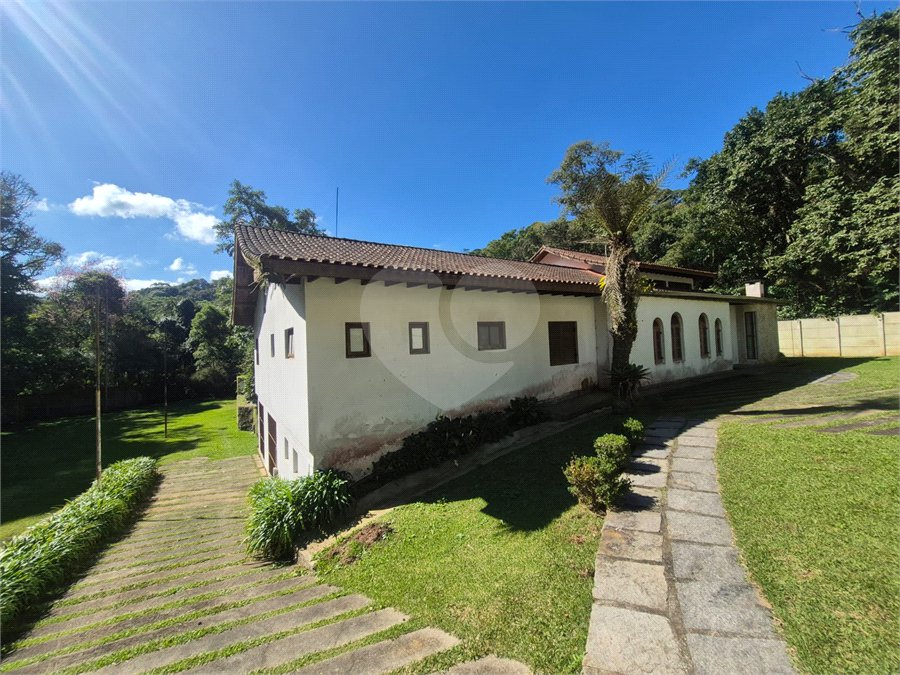 Casa à venda ou para alugar com 4 suítes no condomínio Parque Imperial da Cantareira, Mairiporã - SP