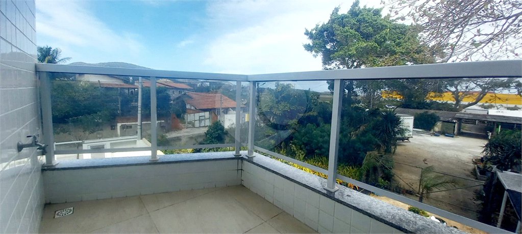 Apartamento à venda com 2 quartos, sendo 1 suíte, em Fluminense, São Pedro da Aldeia, RJ