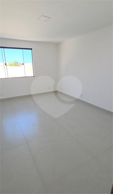 Casa à venda com 3 quartos, sendo 2 suítes, em Guriri, Cabo Frio, RJ