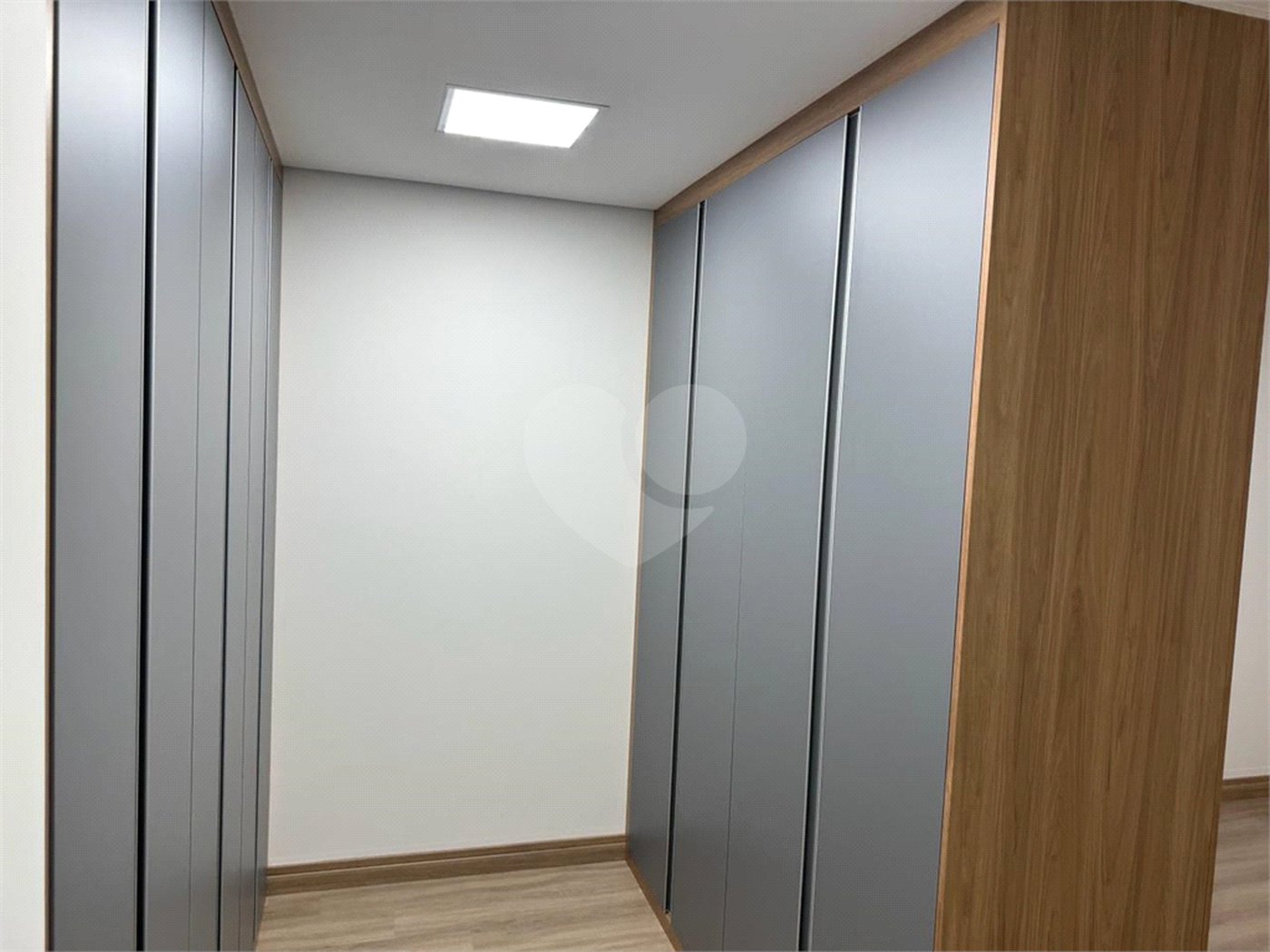 Apartamento à venda com 3 suítes em Parque Campolim, Sorocaba, SP