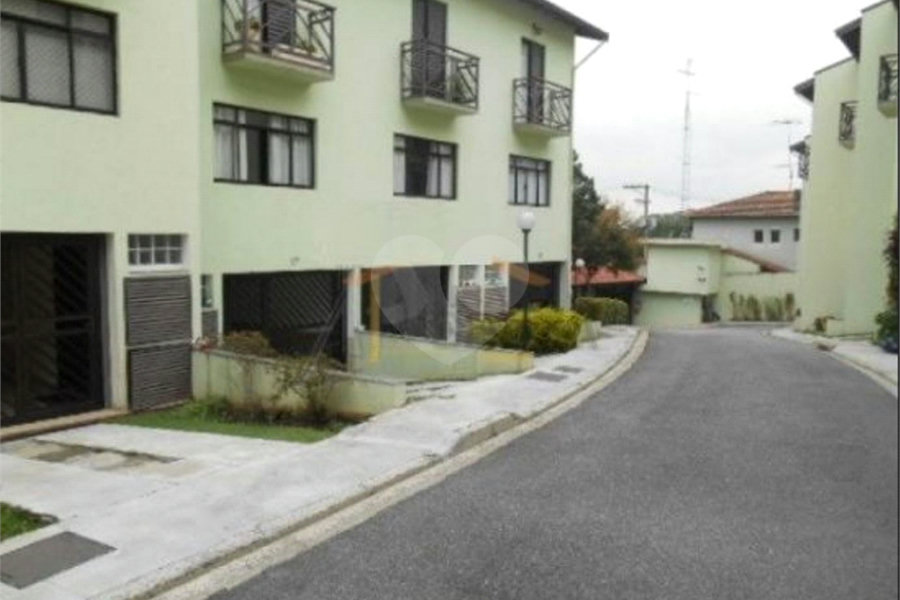 Casa à venda com 2 suítes no condomínio Villa Faenza, São Paulo - SP