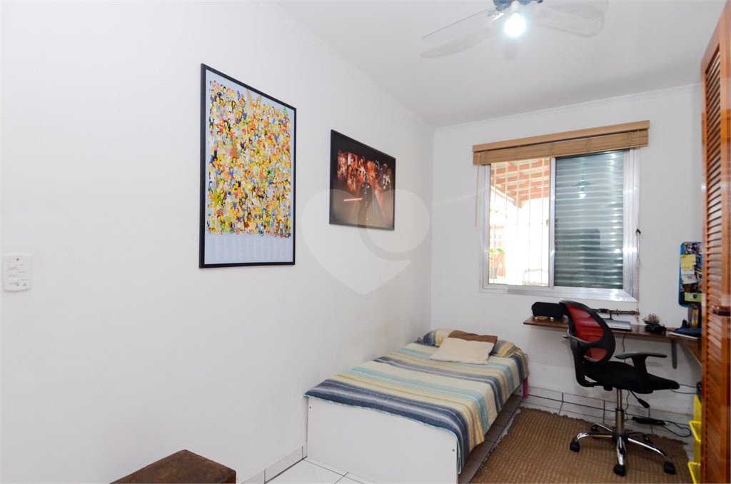Casa à venda com 4 quartos, sendo 1 suíte, em Jardim Nova Taboão, Guarulhos, SP
