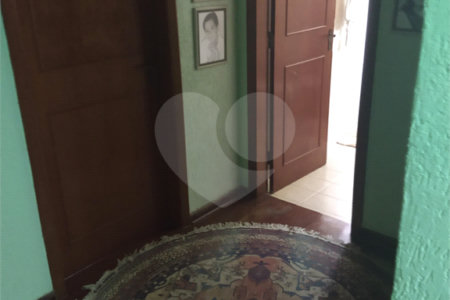 Casa à venda com 3 quartos, sendo 1 suíte,  em Vila Oliveira, Mogi das Cruzes, SP