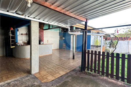 Casa à venda com 4 quartos, sendo 1 suíte,  em Jardim Estoril, Ponta Porã, MS
