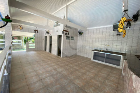 Casa à venda com 6 quartos, sendo 1 suíte, no condomínio Horizonte Azul I, Itupeva - SP