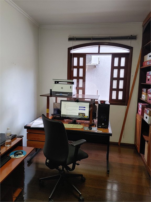 Casa à venda com 4 quartos, sendo 2 suítes, em Parque dos Príncipes, São Paulo, SP