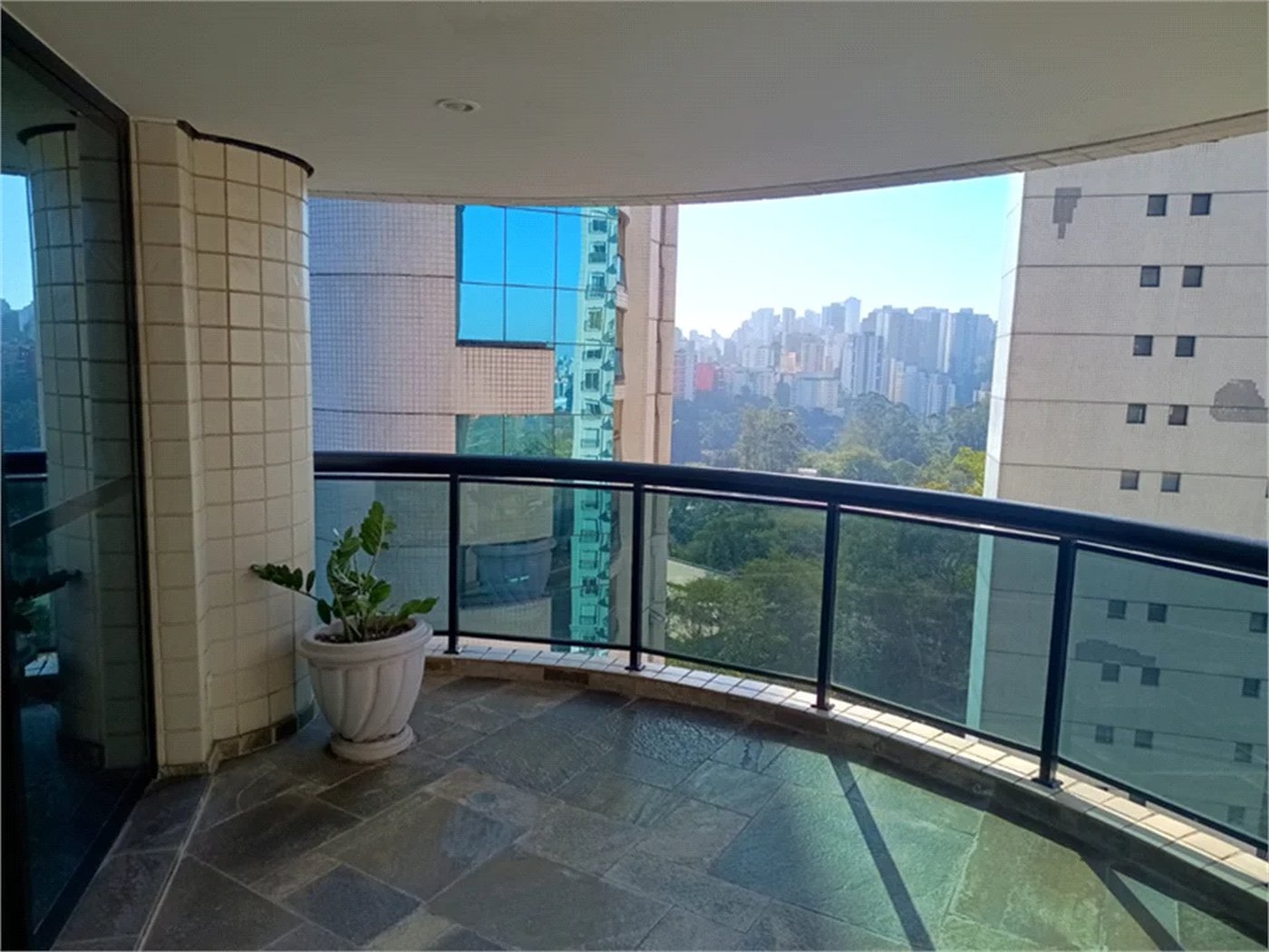 Apartamento à venda com 4 suítes em Paraíso do Morumbi, São Paulo, SP