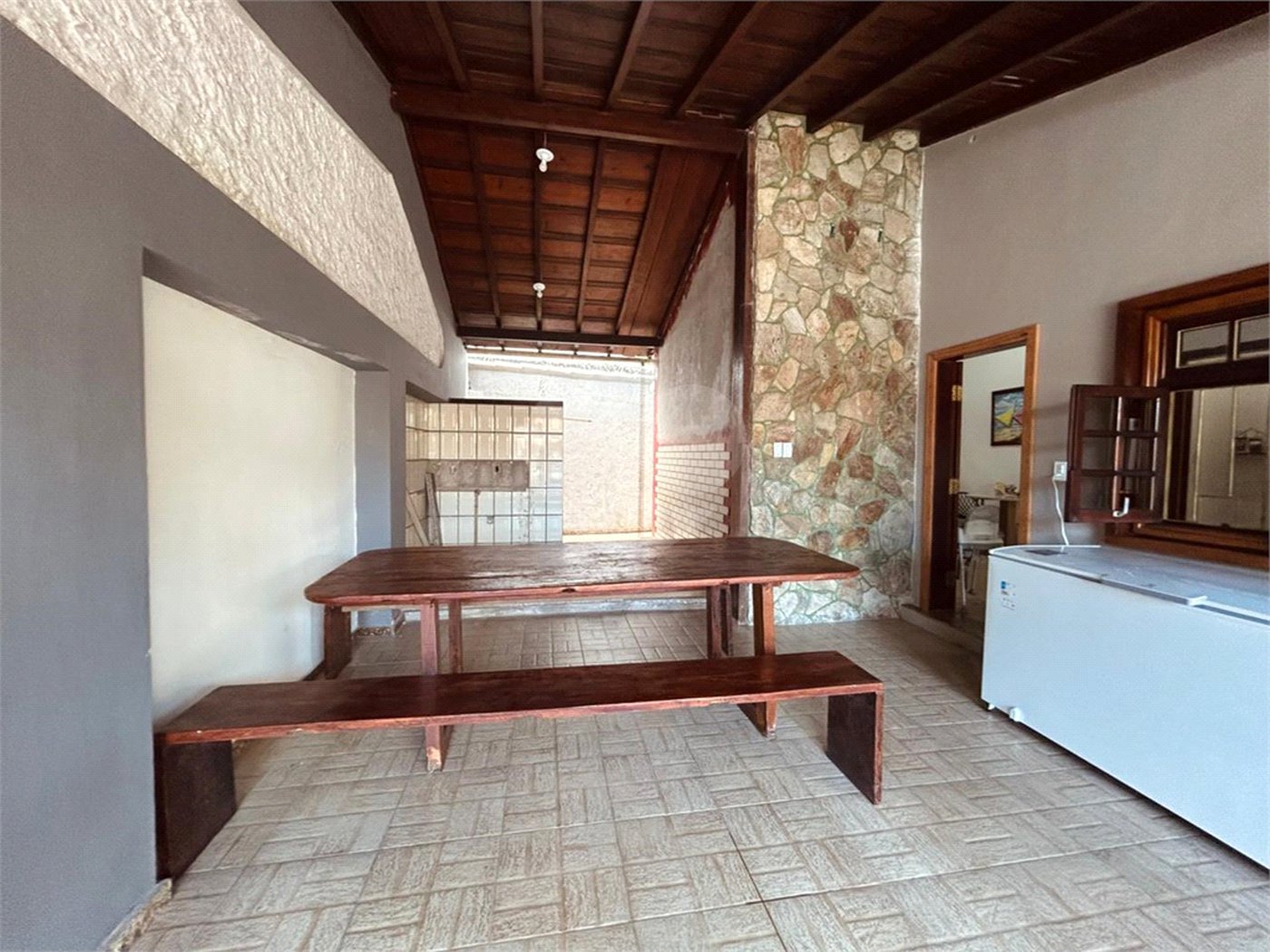 Casa à venda com 3 quartos, sendo 1 suíte, em Campinho, Porto Seguro, BA