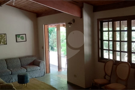 Chácara à venda com 4 quartos em Pinheirinho, Atibaia, SP