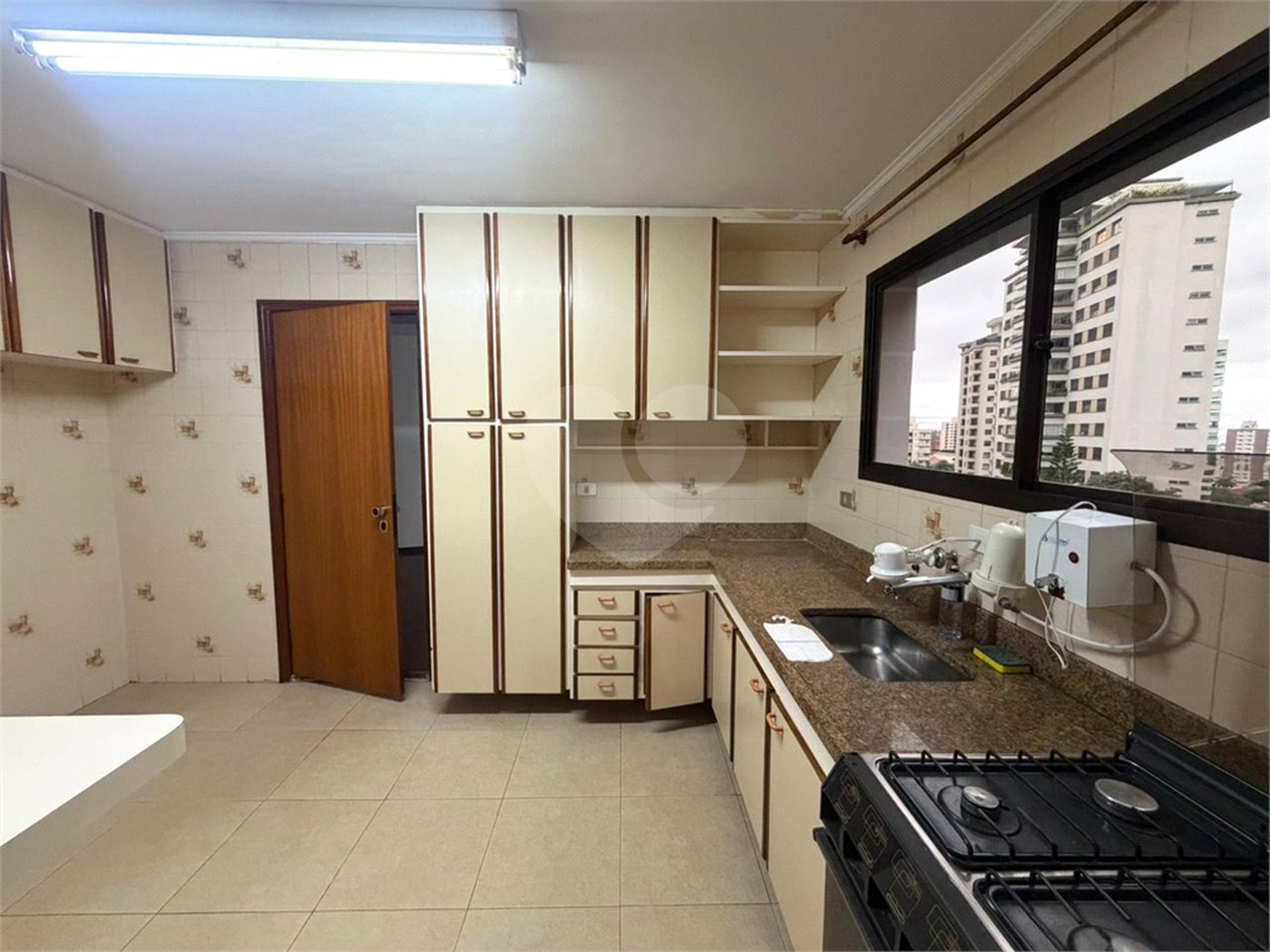 Apartamento com 3 suítes no Jardim França