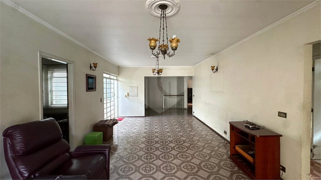 Casa à venda ou para alugar com 5 quartos, sendo 2 suítes, no Centro, Salto, SP