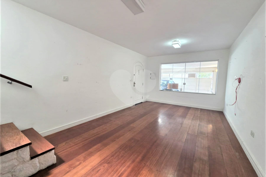 Sobrado à venda ou para alugar com 3 quartos, sendo 2 suítes,  em Vila Lucia, São Paulo, SP